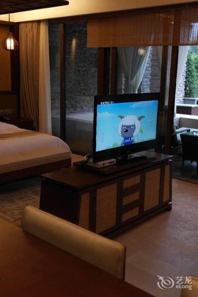 The Tang Hotel Hainan Mount Qixian Baoting Exteriör bild